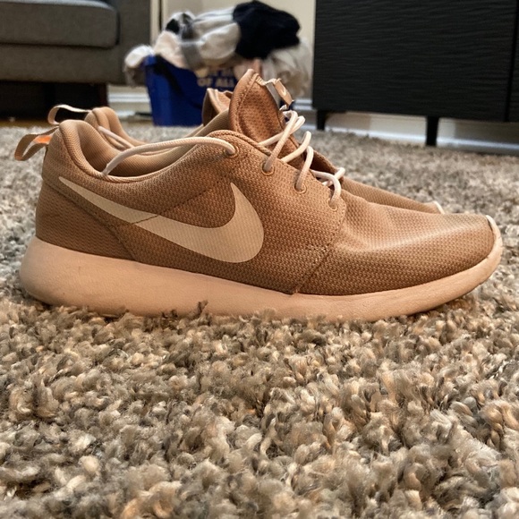 Nike Roshe One - Picture 2 of 7